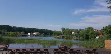 Фотографии Апарт-отели Snagov Lake Suites г. Снагов (Румыния) №1 Фото Апарт-отели Snagov Lake Suites г. Снагов 1