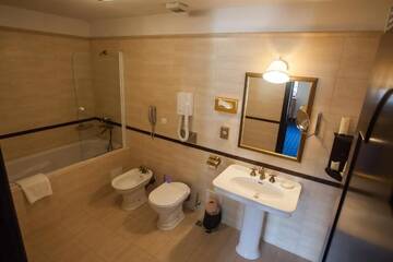 Фото номера Стандартный двухместный номер с 1 кроватью Курортные отели Hotel Snagov Club г. Снагов 15