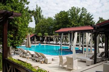 Фотографии Курортные отели Hotel Snagov Club г. Снагов (Румыния) №2 Фото Курортные отели Hotel Snagov Club г. Снагов 2