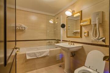Фото номера Стандартный двухместный номер с 1 кроватью Курортные отели Hotel Snagov Club г. Снагов 4